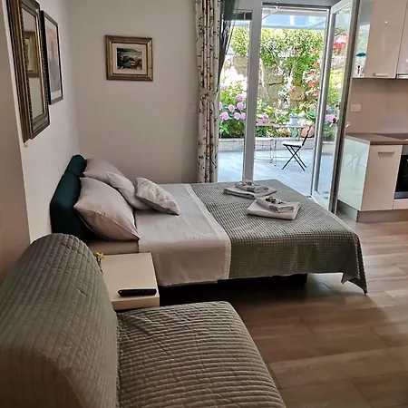 Πανσιόν & Pajolo 4*
